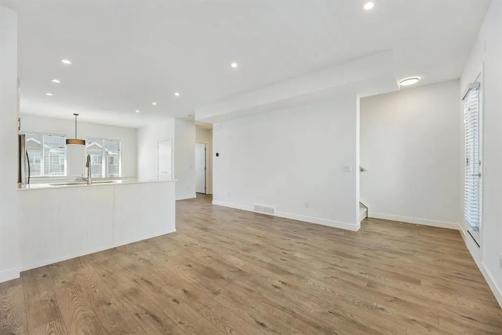 135 Belmont Passage SW, #402