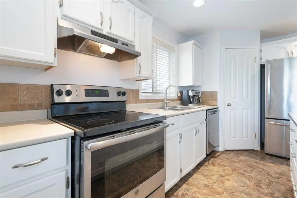 44 Country Ridge Close