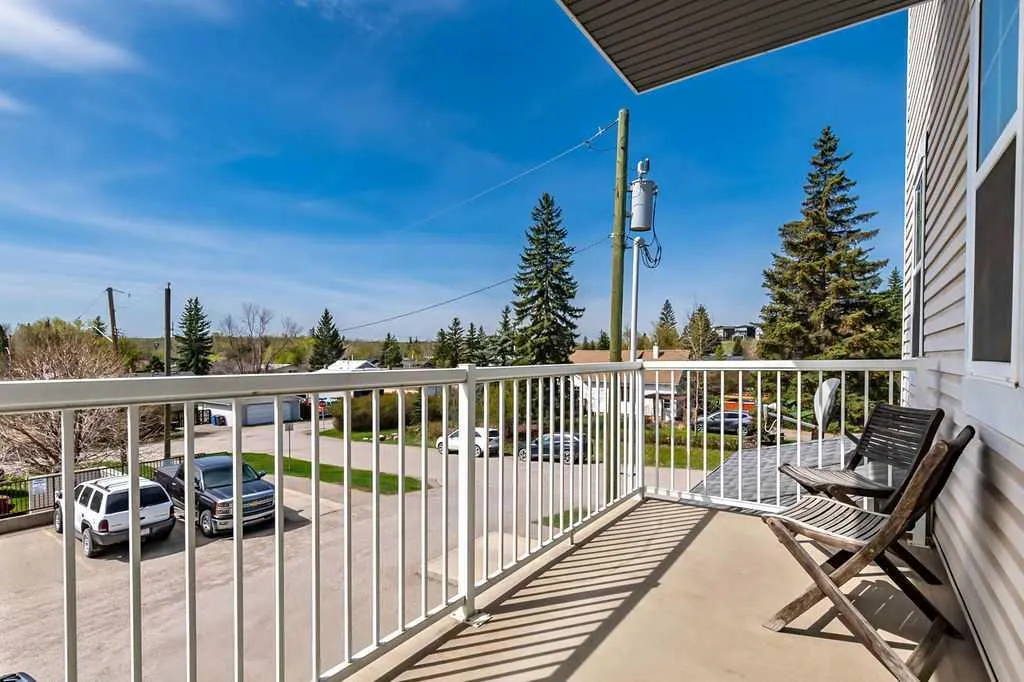 144 Crescent Road, #205