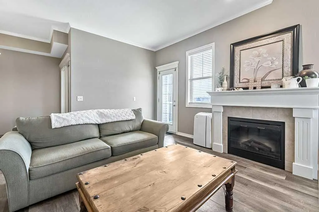 144 Crescent Road, #205