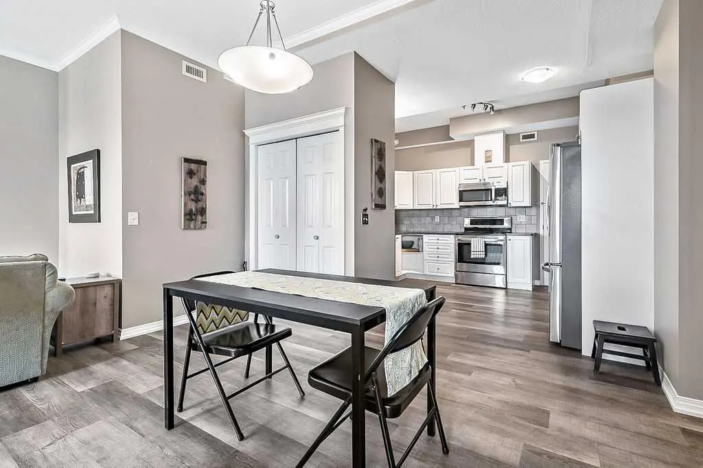 144 Crescent Road, #205