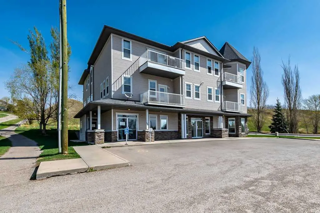 144 Crescent Road, #205