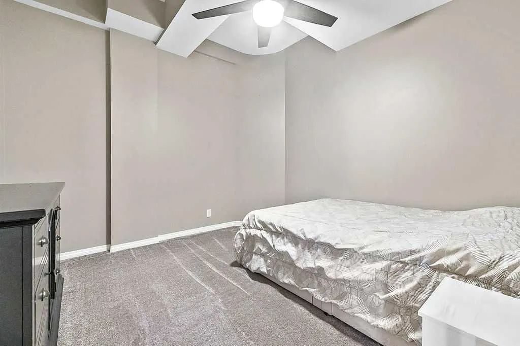 144 Crescent Road, #205