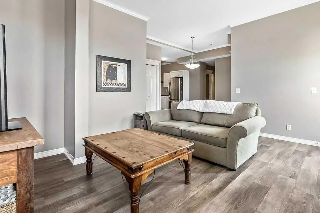 144 Crescent Road, #205