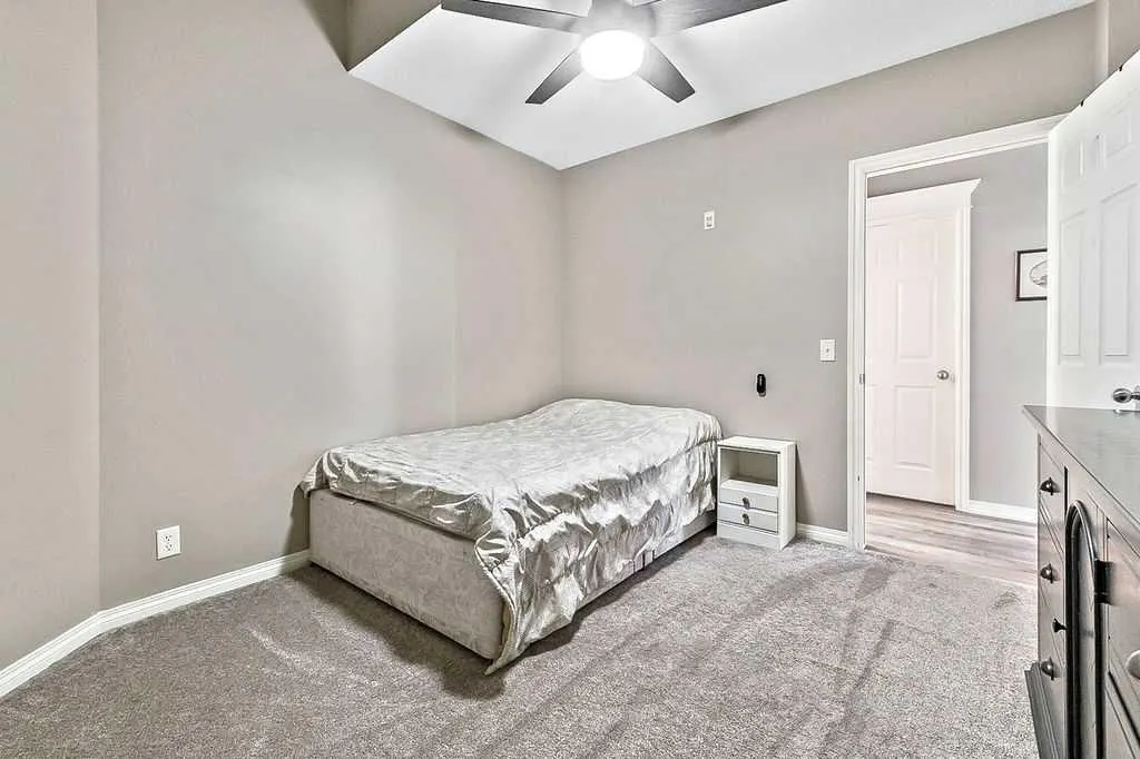 144 Crescent Road, #205