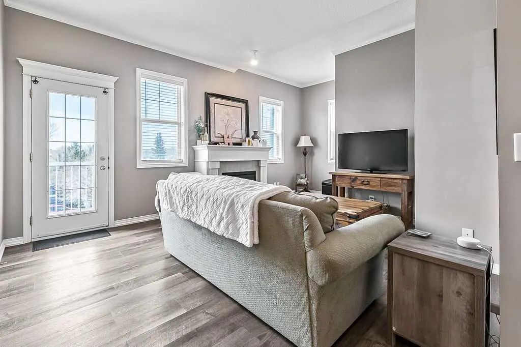 144 Crescent Road, #205