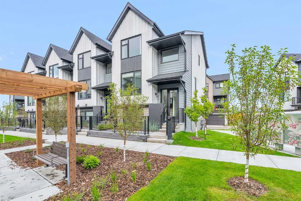 85 Sage Hill Heights NW, #404
