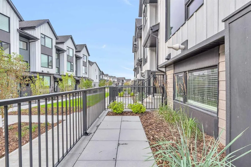 85 Sage Hill Heights NW, #404