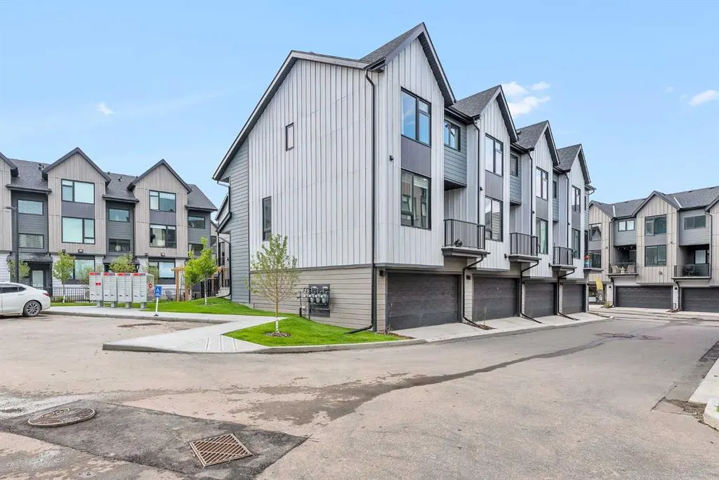85 Sage Hill Heights NW, #404