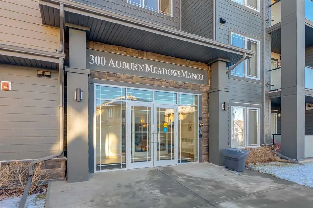300 Auburn Meadows Manor SE, #309