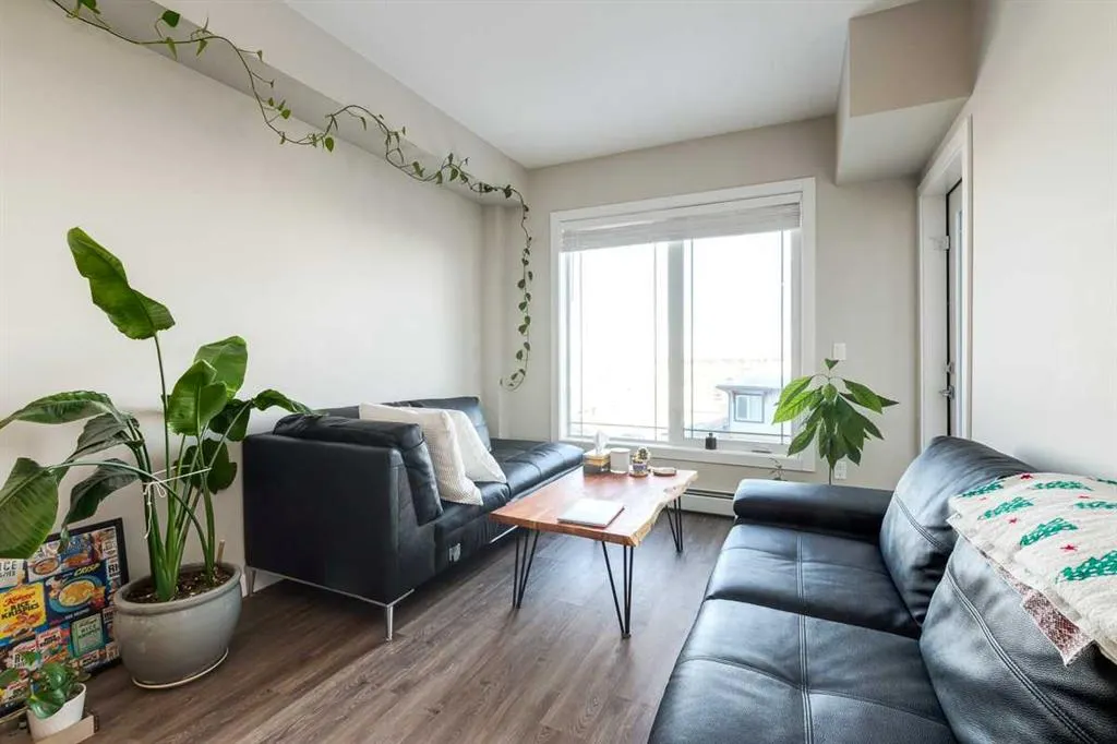 300 Auburn Meadows Manor SE, #309