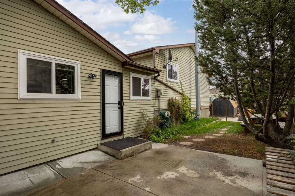 92 Erin Woods Drive SE