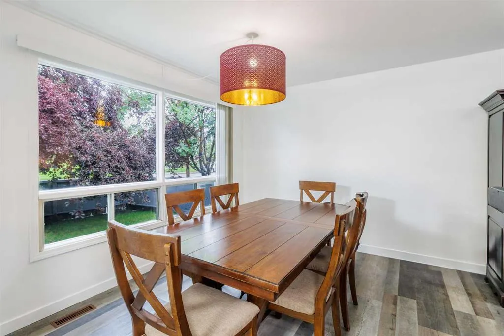92 Erin Woods Drive SE