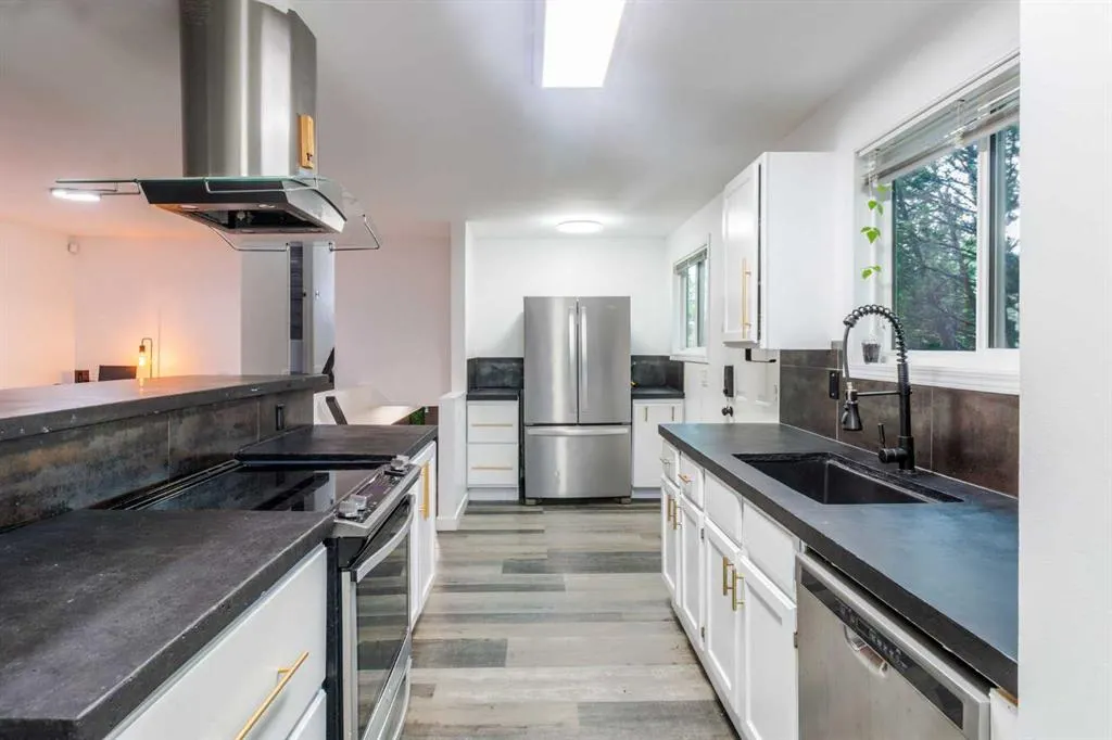92 Erin Woods Drive SE