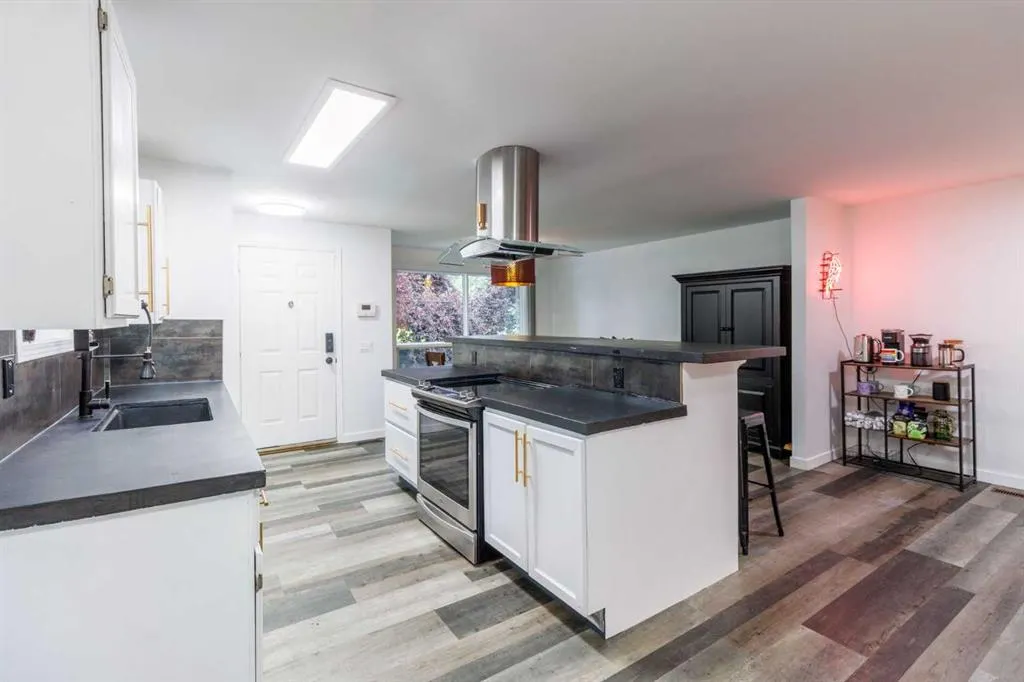 92 Erin Woods Drive SE