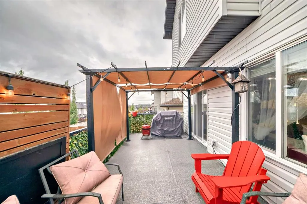 165 Hillcrest Drive SW