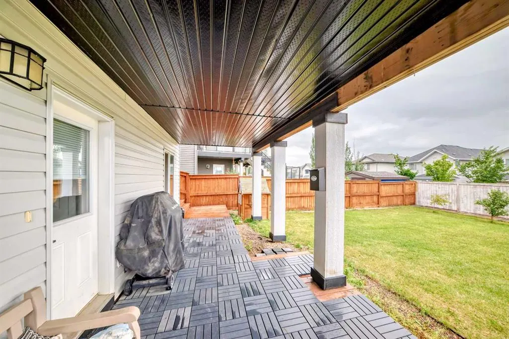 165 Hillcrest Drive SW