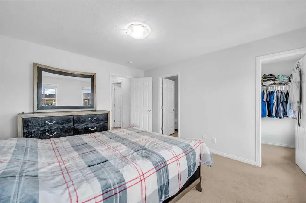 35 Savanna Parade NE