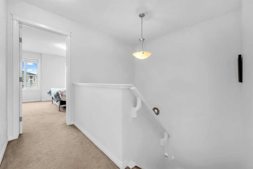 35 Savanna Parade NE