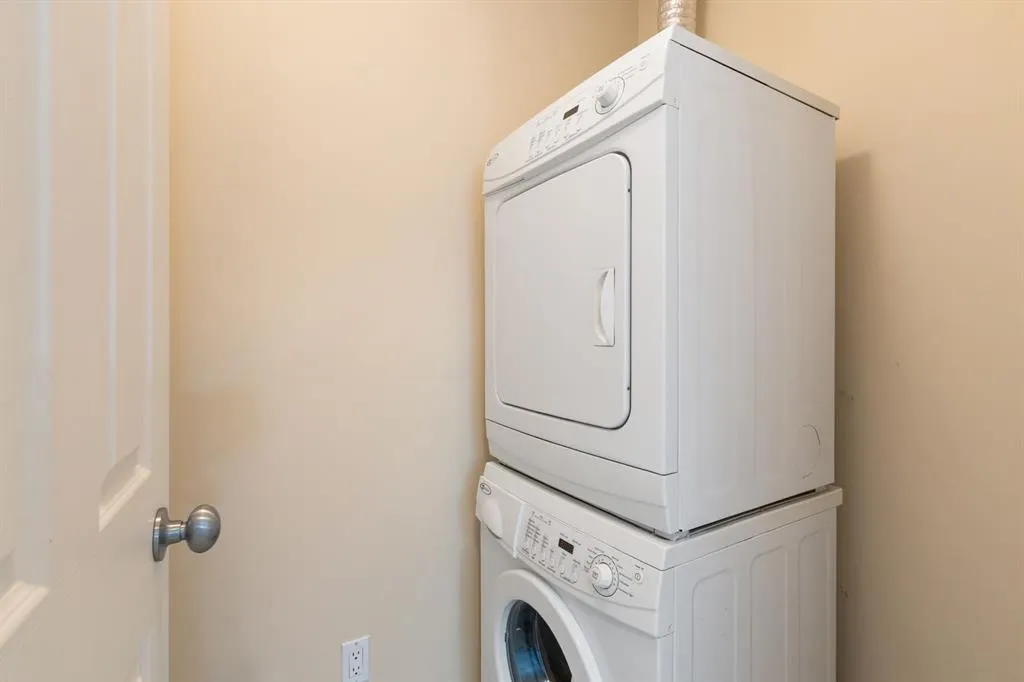 1021 Ross Street, #304