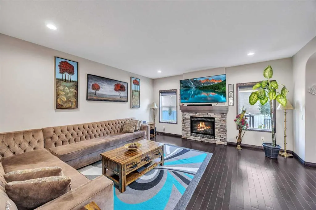 233 Aspenmere Circle