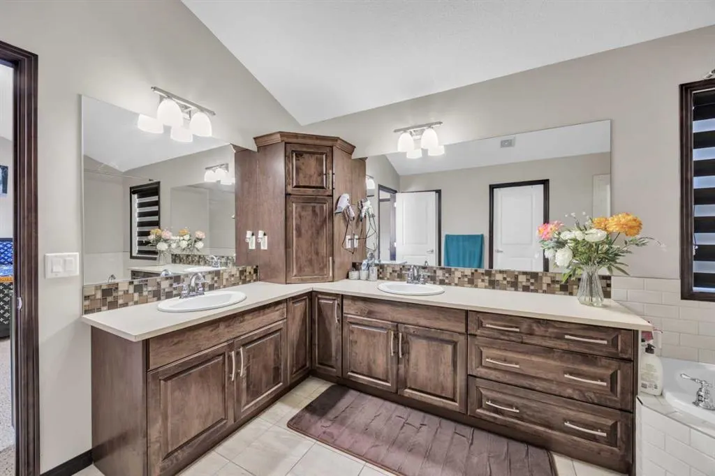 233 Aspenmere Circle