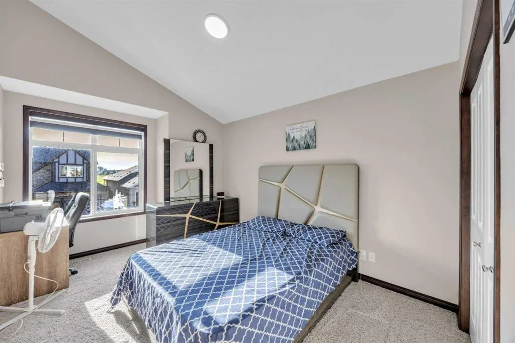 233 Aspenmere Circle