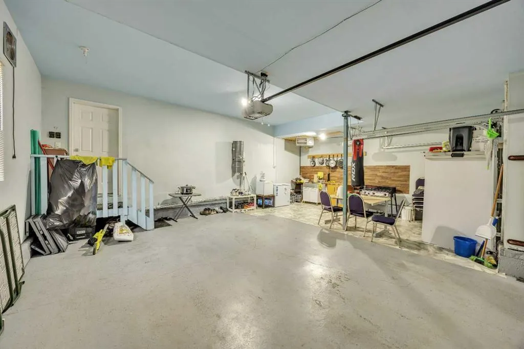 233 Aspenmere Circle