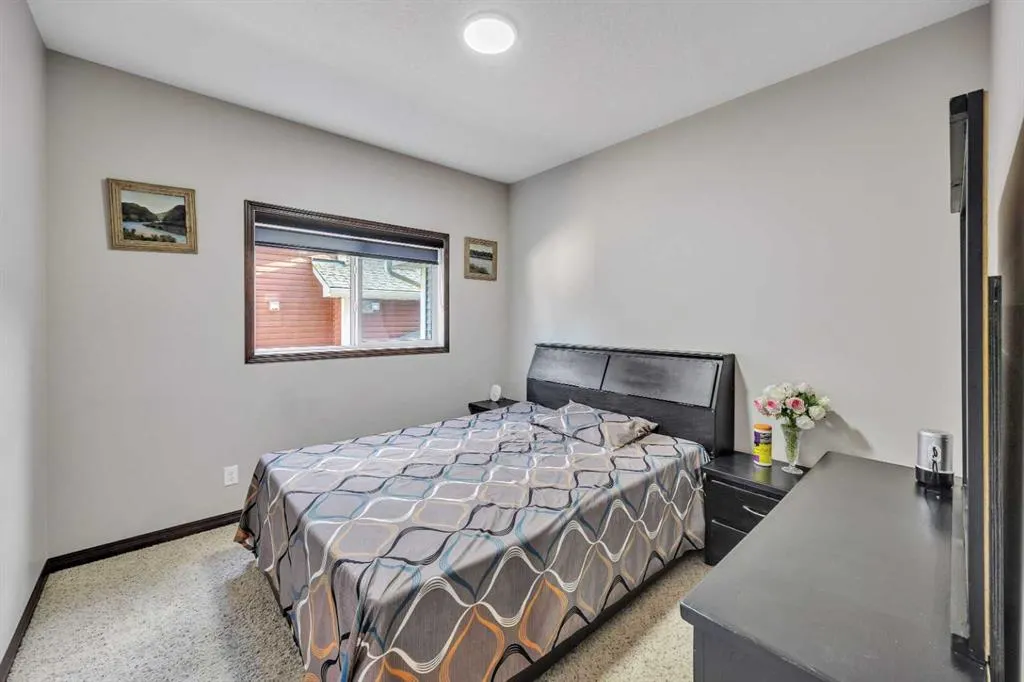 233 Aspenmere Circle