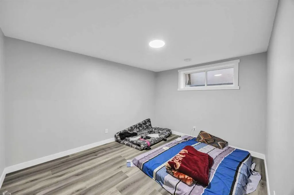 233 Aspenmere Circle