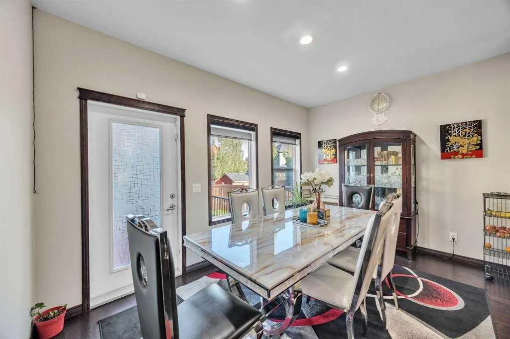 233 Aspenmere Circle
