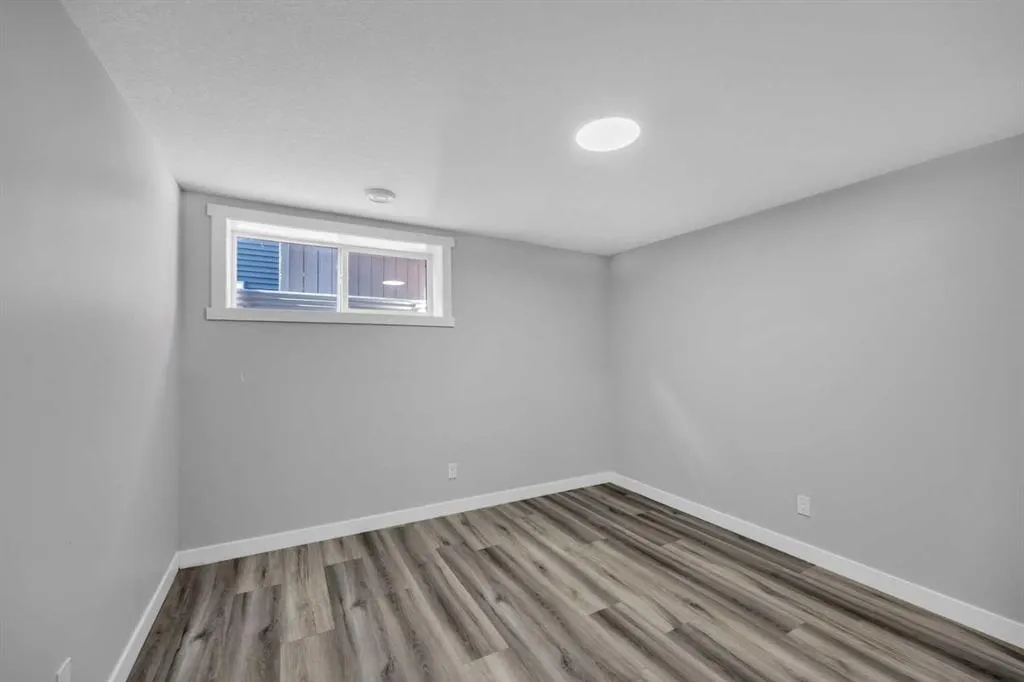 233 Aspenmere Circle