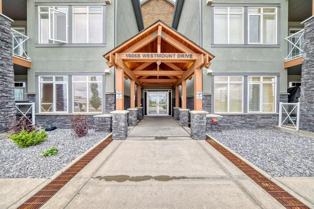 1005B Westmount Drive, #111