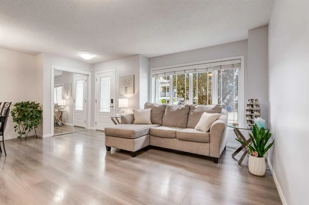 14 Windford Crescent SW