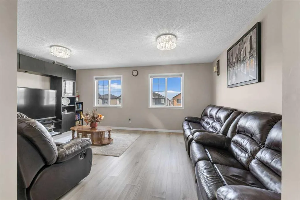 138 Saddlecrest Park NE