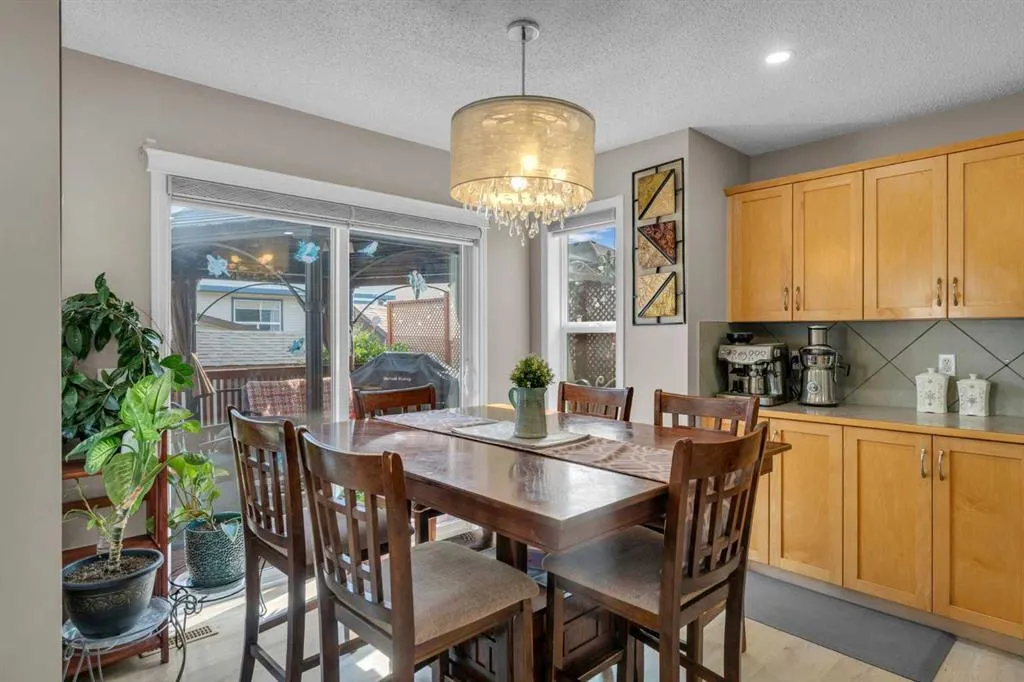 138 Saddlecrest Park NE