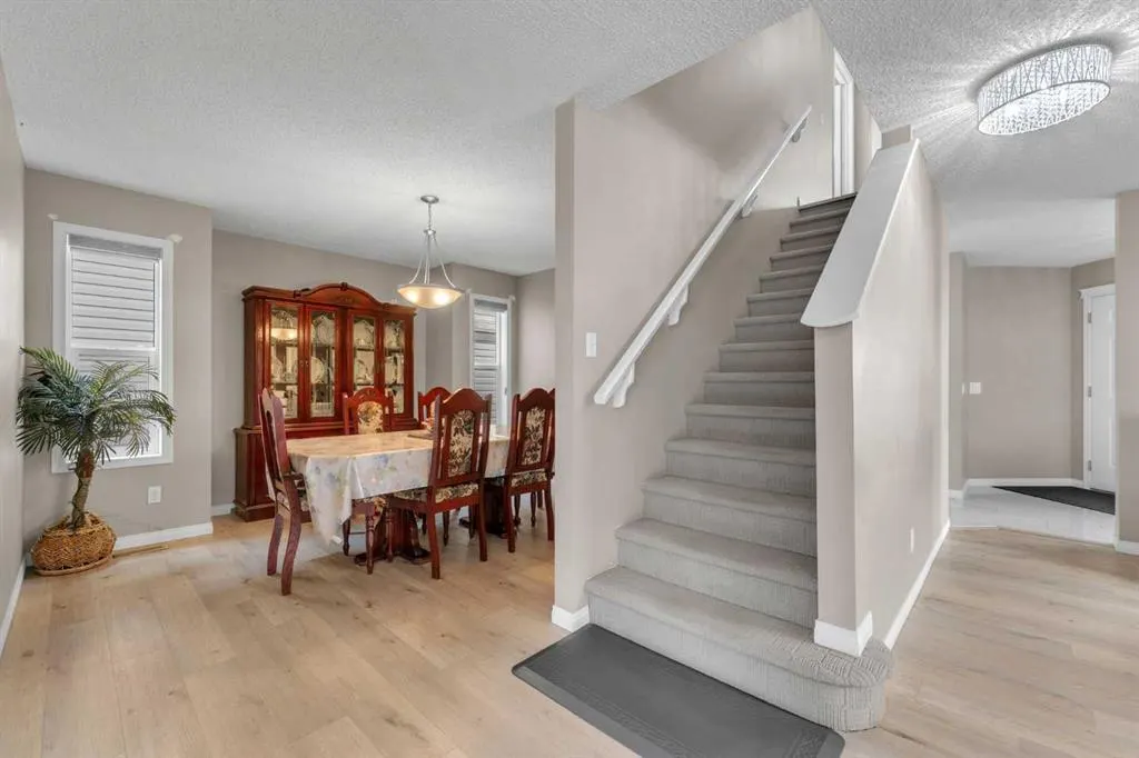 138 Saddlecrest Park NE