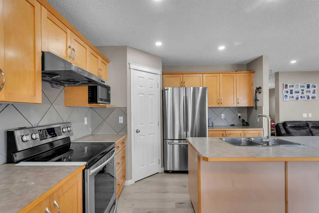 138 Saddlecrest Park NE