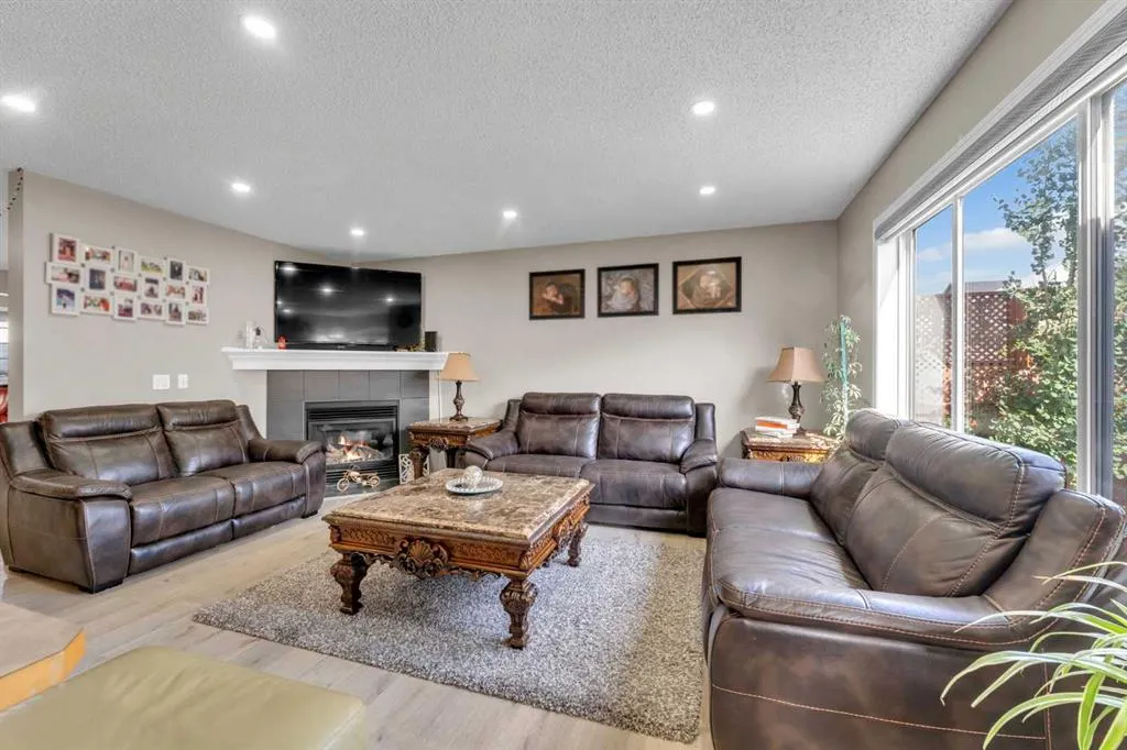 138 Saddlecrest Park NE