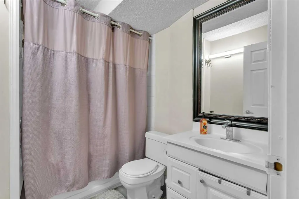 138 Saddlecrest Park NE