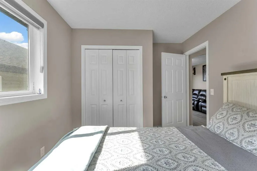 138 Saddlecrest Park NE