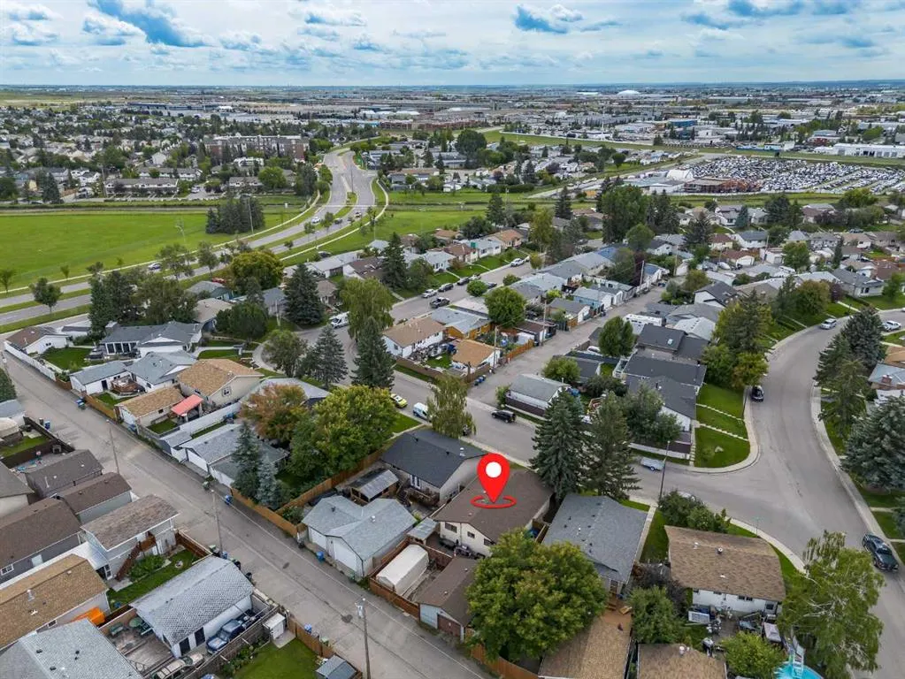 212 Doverview Crescent SE