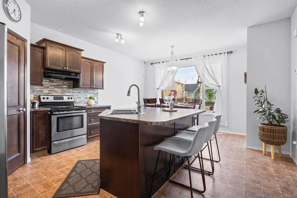 55 Covemeadow Close NE
