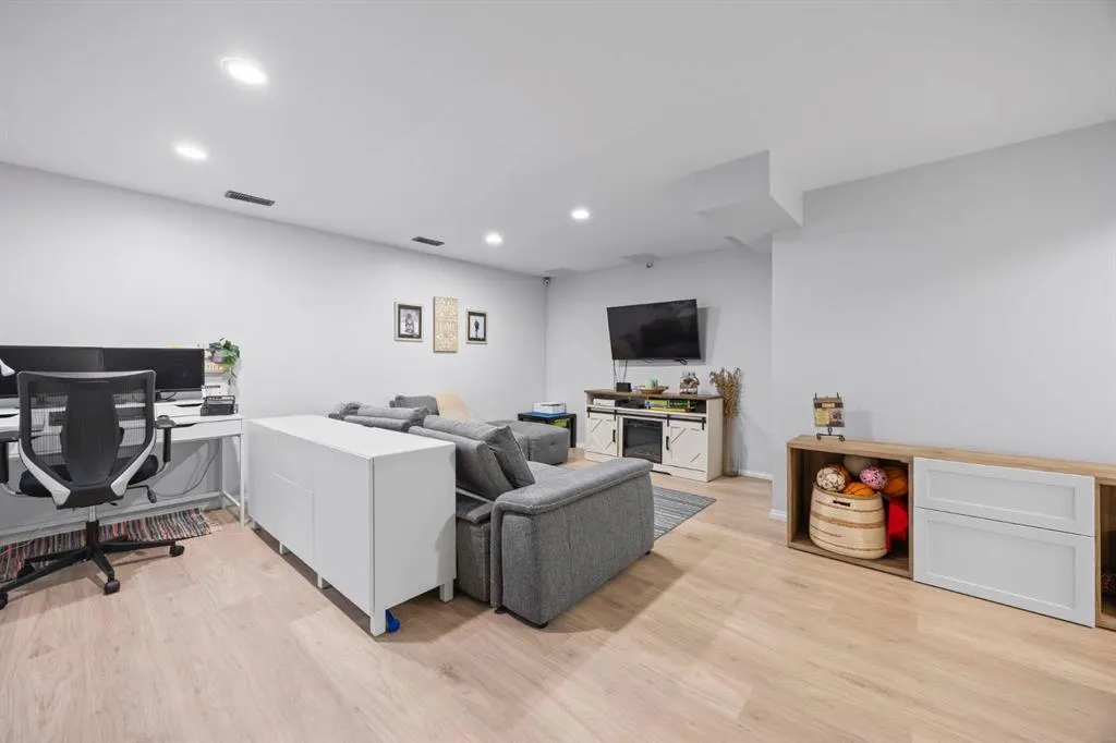 55 Covemeadow Close NE