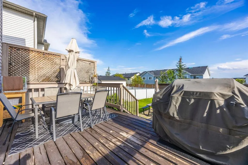 55 Covemeadow Close NE