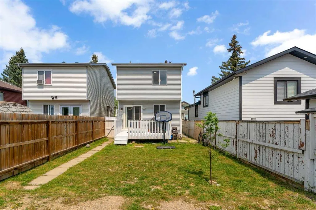 155 Taradale Drive NE
