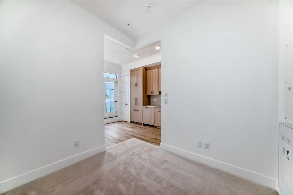 4270 Norford Avenue NW, #1403