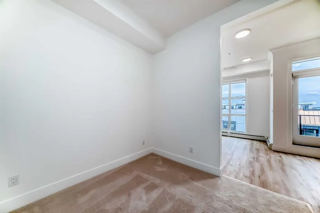 4270 Norford Avenue NW, #1403