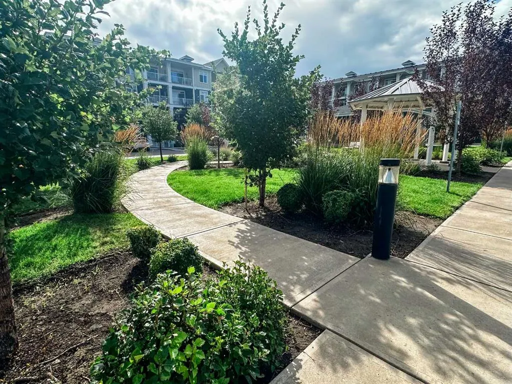 100 Auburn Meadows Common SE, #108