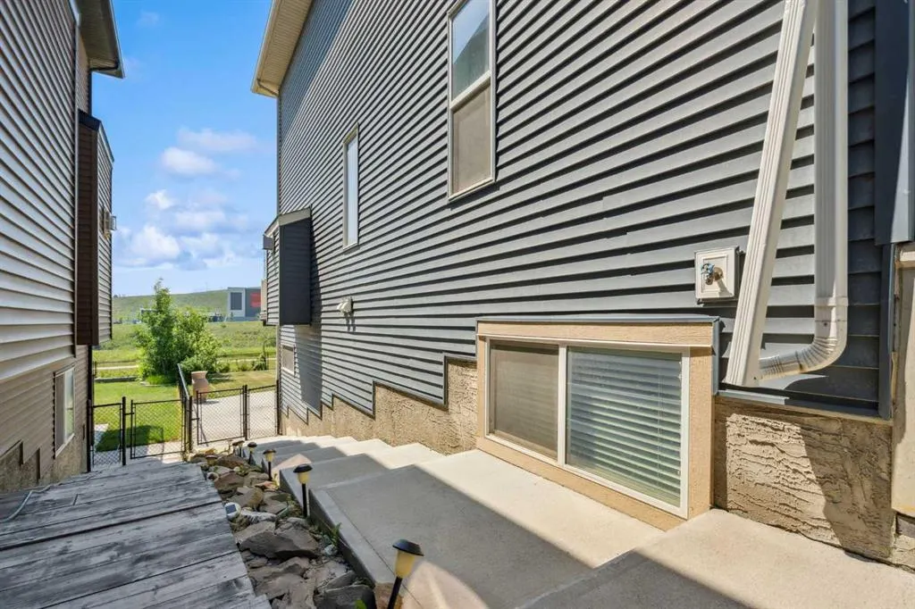 106 Nolancliff Crescent NW